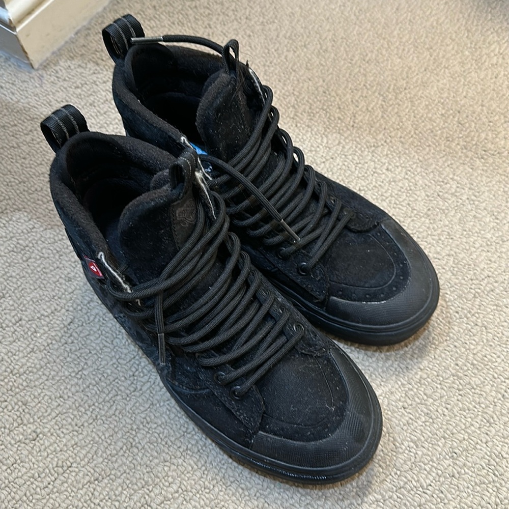 MTE hightop Vans